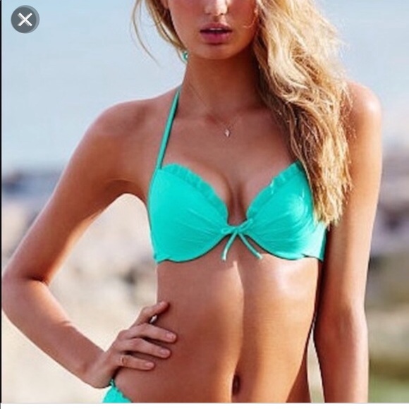 SOLD-Victoria’s Secret Ruffle Halter Push Up Top 36 C - Picture 2 of 8